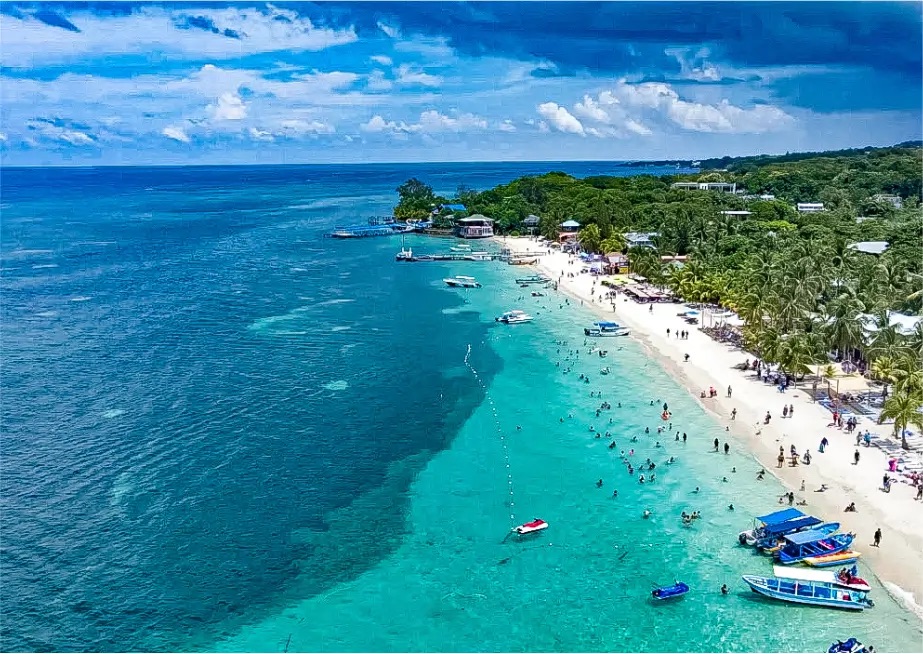 Arial view of the beach in roatan.